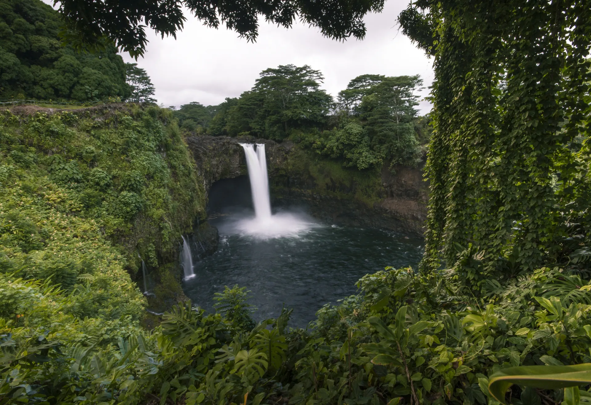 Waterfalls on the Island of Hawaii | Go Hawaii